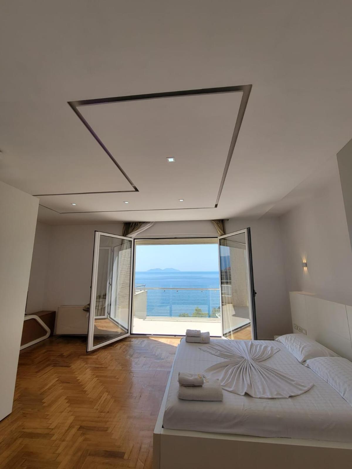 Thea Hotel Vlorë Exterior foto